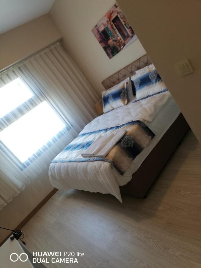Canan Dagdeviren Suits Avcılar Esterno foto